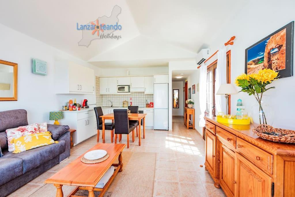 Casita El Faro En Playa Bastian Aircon In The Bedrooms Vv Costa Teguise Zewnętrze zdjęcie